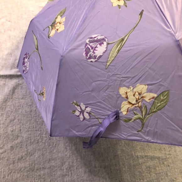 NWOT - Lovely Lavender Floral Umbrella - Picture 7 of 16
